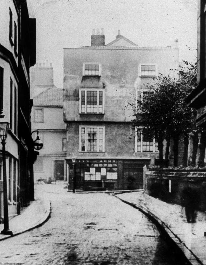 view towards Princes St from St Andrews showing the soon to be demolished City Arms pub